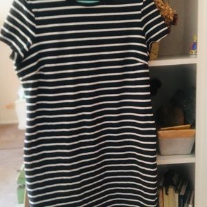 Old Navy Black/White T-shirt Dress,size XL